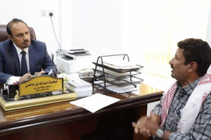 محافظ حضرموت يبحث أوضاع مديرية غيل بن يمين واحتياجاتها من المشاريع الخدمية والتنموية