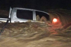 هطول أمطار غزيرة وسيول تجتاح جزيرة سقطرى 