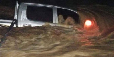 هطول أمطار غزيرة وسيول تجتاح جزيرة سقطرى 