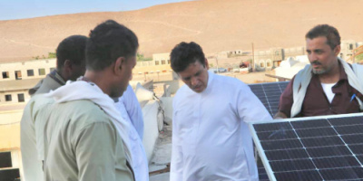 الشيخ راجح باكريت يدشن مشروع الطاقة الشمسية في مدارس المسيلة 