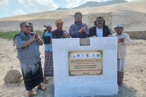 محافظ سقطرى يضع حجر الأساس لمبنى المحجر الزراعي ويفتتح مخيم محمية ديحمري البحرية