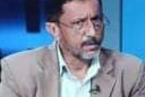 رئيس انتقالي ابين يؤدي واجب العزاء لمدير الادارة التنظيمية بانتقالي المحافظة عبدالله برهوت بوفاة اخيه