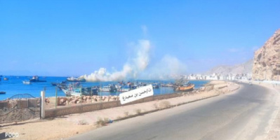 اندلاع حريق في سامبوك بالقرب من مدينة المكلا