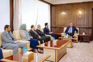الرئيس الزُبيدي يناقش مع رئاسة هيئة التشاور التطورات السياسية وجهود إحلال السلام
