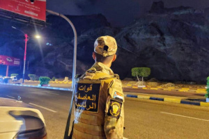 قوات العاصفة تنشر دوريات ثابتة ومتحركة في العاصمة عدن