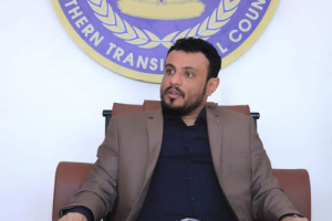 رئيس الهيئة التنفيذية بانتقالي شبوة يعزي المناضل خالد مسعد في وفاه شقيقه