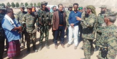 نائب رئيس أنتقالي أبين يزور لواء شهداء المقاومة الجنوبية ويشيد بالانضباط والجاهزية 