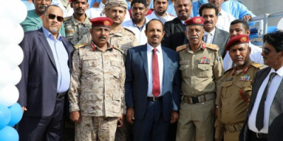 محافظ محافظة حضرموت بمعية قائد المنطقة العسكرية الثانية يدشن العمل بالمستشفى العسكري