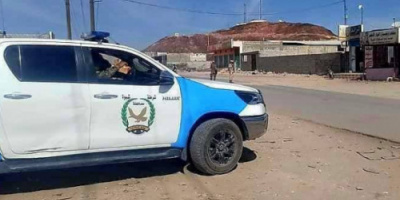 شبوة : الأمن ينشر نقاط تفتيش في الروضة لمنع حمل السلاح