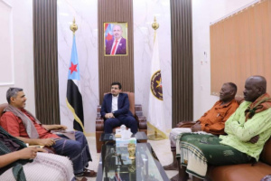 رئيس انتقالي المهرة يلتقي الهيئة الإدارية لنادي خيبل الرياضي 