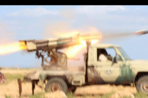 قيادة اللواء الأول مشاه بحري سقطرى تنفذ الرماية بالذخيرة الحيه بالصواريخ الكاتوشا والمدفعية
