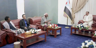اللواء بن بريك يلتقي عددا من مقادمة حضرموت وشخصياتها الاجتماعية