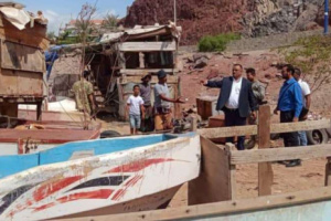 مدير التواهي يوجه بإزالة الاستحدثات العشوائية وغير القانونية بساحل رامبو بالمديرية 