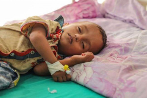 تقرير أممي: إيقاف برنامج الوقاية من سوء التغذية سيترك ملايين الأطفال باليمن عرض للأمراض
