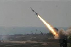 الجيش الأميركي يعلن إسقاط صاروخ باليستي ومسيرات للحوثيين في البحر الأحمر