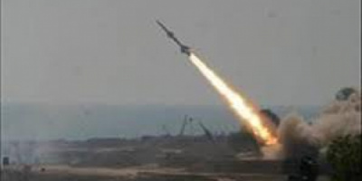 الجيش الأميركي يعلن إسقاط صاروخ باليستي ومسيرات للحوثيين في البحر الأحمر