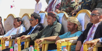 محافظ سقطرى يشهد حفل تخرج دفعة جديدة واستعراض قتالي بمهارات عالية لمنتسبي القوات المسلحة الجنوبية 