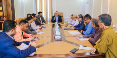 وزير النقل يشدد على أهمية تنفيذ الإصلاحات الحكومية لضمان تدفق الموارد إلى البنك المركزي