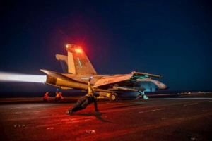 القيادة الامريكية تدمر 18 صاروخاً مضاداً للسفن وقارب مُسيّر للحوثيين 