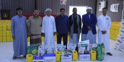 لجنة الإغاثة تدشن مشروع توزيع السلال الغذائية على الأسر الأشد احتياجا بمحافظة حضرموت