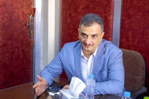لملس والمعبقي يدشنان معرض خدمات البنوك والمؤسسات المالية في العاصمة عدن