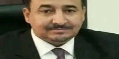 نائب رئيس مجلس المستشارين يُعزَّي المستشار الدكتور محضار الشبحي بوفاة والده