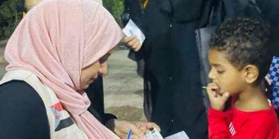 انتقالي المنصورة يدشن توزيع السلال الغذائية على الأسر المحتاجة 