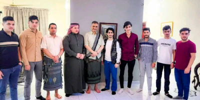 في وجبة إفطار رمضانية .. طلاب أردنييون في ضيافة محافظ العاصمة عدن 