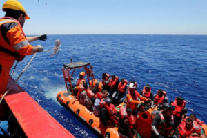 الدولية للهجرة: انتشال 38 جثة بعد غرق سفينة قبالة جيبوتي