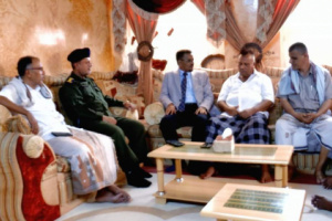 الأمين العام يطمئن على صحة مدير إدارة شؤون الموظفين بمكتب وزارة الإدارة المحلية بالمحافظة