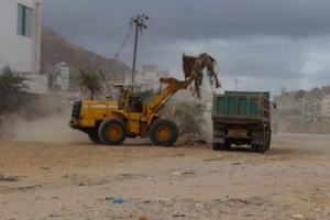 فتح ممرات السيول في حضرموت تحسبا للمنخفض الجوي