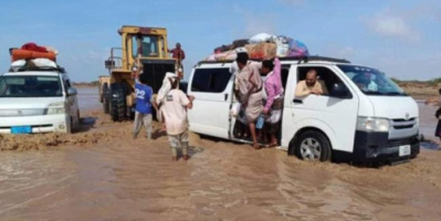 صندوق صيانة الطرق ينقذ العالقين في وادي حسان بأبين 