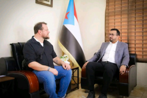 العولقي يؤكد أهمية توضيح الإعلام الأجنبي للطبيعة الإرهابية لمليشيا الحوثيين
