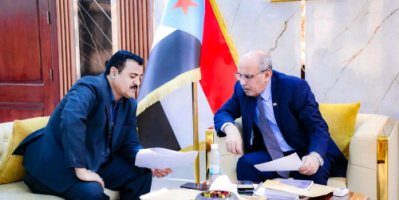 الكثيري يطّلع من الداؤودي على الأوضاع العامة بمديرية المنصورة