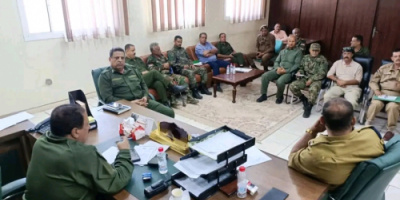 العميد جبر يشدد على ضرورة استمرار حملات حظر الدراجات النارية والسيارات المخالفة بعدن