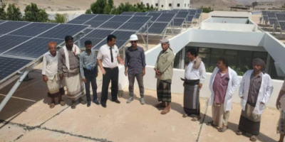 رئيس انتقالي رضوم يشارك في تدشين مشروع تشغيل الطاقة النظيفة بمستشفى رضوم العام