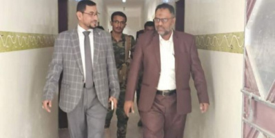 وكيلا محافظة شبوة يتفقدان الانضباط الوظيفي بالمكاتب التنفيذية