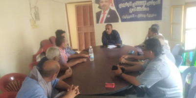 رئيس انتقالي ردفان يلتقي بمديري المياه والكهرباء في المديرية