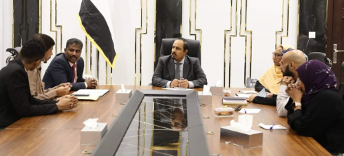 محافظ حضرموت يرعى اتفاقية لإقامة مركز لخدمات تنمية الشباب بتمويل من صندوق الأمم المتحدة للسكان