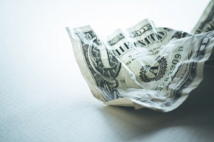 سعر الدولار في عدن وحضرموت اليوم الاثنين 8 - 7 - 2024 