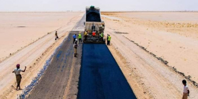 شركة الحارثي تواصل تنفيذ المراحل الأخيرة من أعمال إعادة تاهيل المقطع الرابع طريق عتق- العبر الدولي