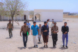 انتقالي شبوة يزور المعهد الصحي بعتق