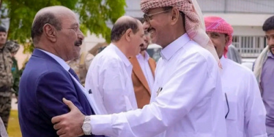 رئيس انتقالي شبوة يستقبل المحافظ عوض بن الوزير بعد عودته من دولة الإمارات 