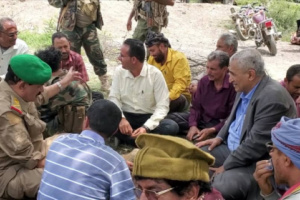 محافظ الضالع يلتقي عدد من الوجهاء والشخصيات الاجتماعية بالمحافظة