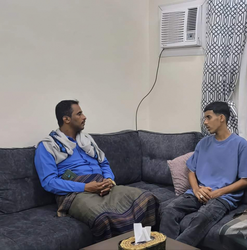 المحافظ بن الوزير يعزي في وفاة المهندس عصام الهيسلان