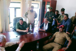 الشعيبي يشهد مراسيم التسليم والاستلام بين مدير امن المنطقة الحره الخلف والسلف بالعاصمة عدن