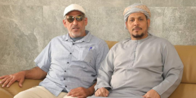 الثقلي يودع بمطار سقطرى الدولي مندوب مؤسسة خليفة سعادة خلفان المزروعي
