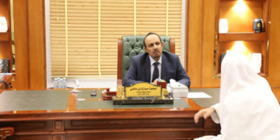 محافظ حضرموت يناقش مع مستشار وزارة الأوقاف الدكتور ناظم باحبارة تعزيز رسالة المسجد ونشر قيم الخير