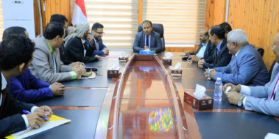 فريق التوعية السياسية بالمجلس الانتقالي يلتقي وكيل محافظة حضرموت لشؤون الوادي والصحراء