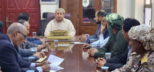 محافظ سقطرى يستقبل فريق التواصل وتعزيز الوعي السياسي محافظ سقطرى يستقبل فريق التواصل وتعزيز الوعي السياسي